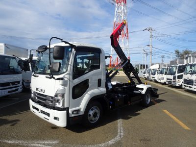 いすゞ 令和5年式 4tフックロール 未使用