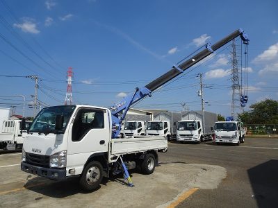 いすゞ 平成29年式 クレーン付  4段・ラジコン 横置 1.9t積載